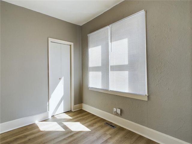 301 Lawndale Avenue, Kansas City, MO 64123