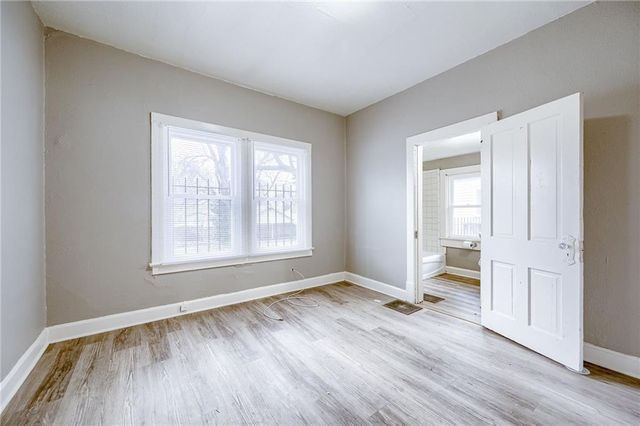 301 Lawndale Avenue, Kansas City, MO 64123