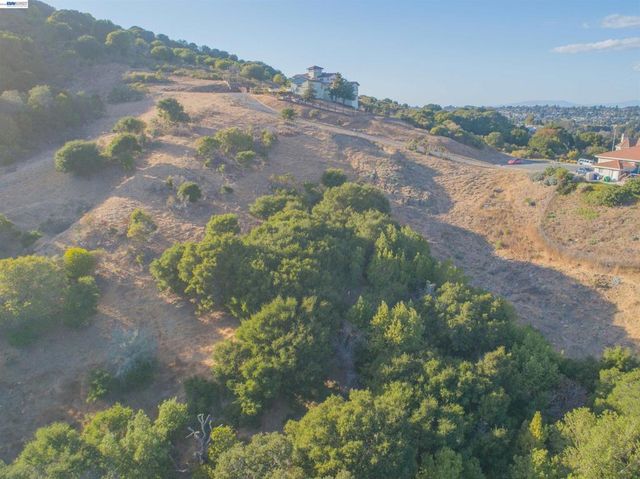Knobcone Ct, Richmond, CA 94803