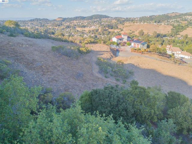 Knobcone Ct, Richmond, CA 94803