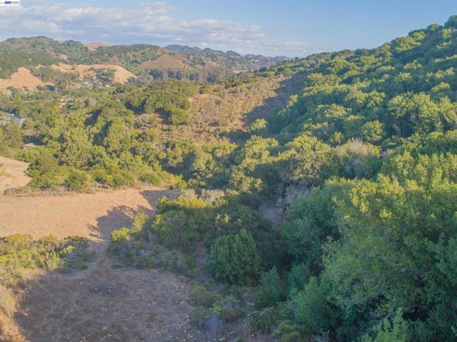 Knobcone Ct, Richmond, CA 94803