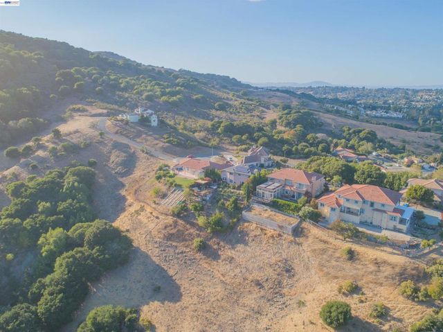 Knobcone Ct, Richmond, CA 94803
