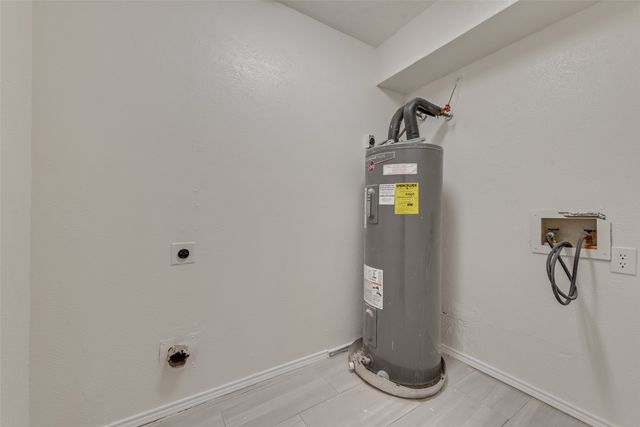 2736 E Wentwood Drive, Carrollton, TX 75007