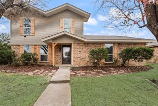 2736 E Wentwood Drive, Carrollton, TX 75007