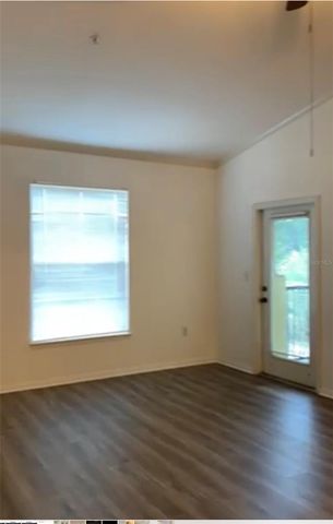 10205 COURTNEY PALMS BOULEVARD 303, Tampa, FL 33619