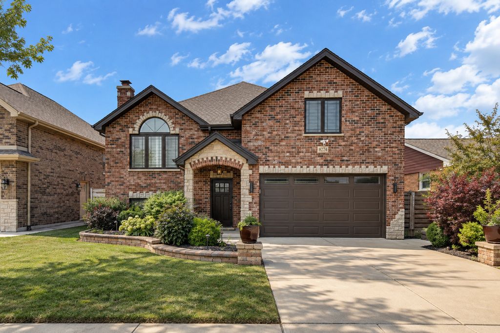 8224 Laramie Avenue, Burbank, IL 60459 — exterior