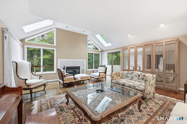 38 Cary Lane 38, Bloomfield, CT 06002