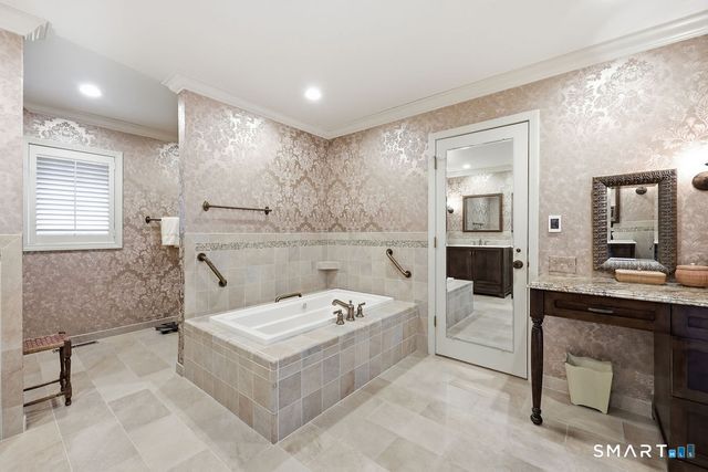 38 Cary Lane 38, Bloomfield, CT 06002