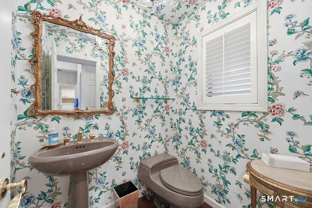 38 Cary Lane 38, Bloomfield, CT 06002