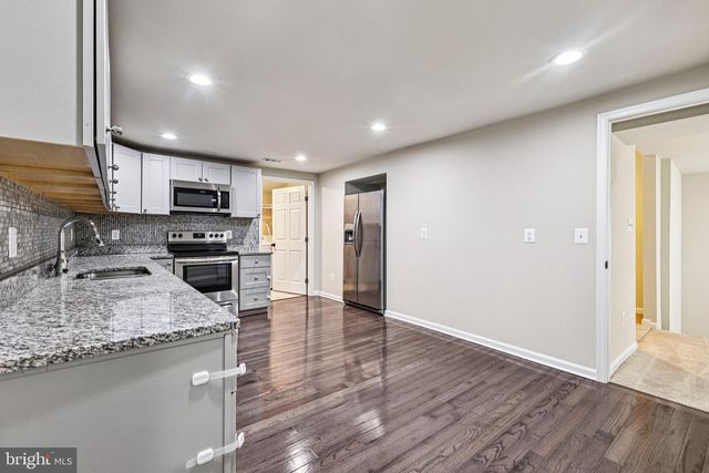 72 HILLCREST DR, Stafford, VA 22556