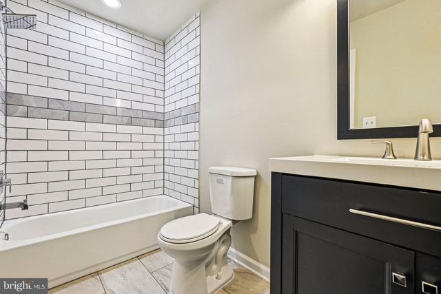 72 HILLCREST DR, Stafford, VA 22556