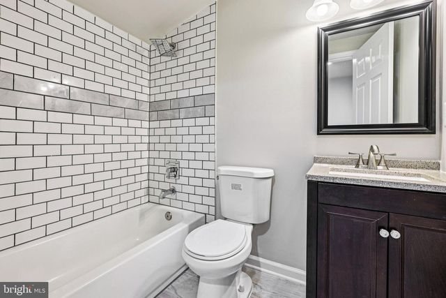 72 HILLCREST DR, Stafford, VA 22556