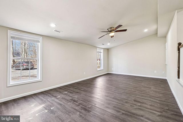 72 HILLCREST DR, Stafford, VA 22556