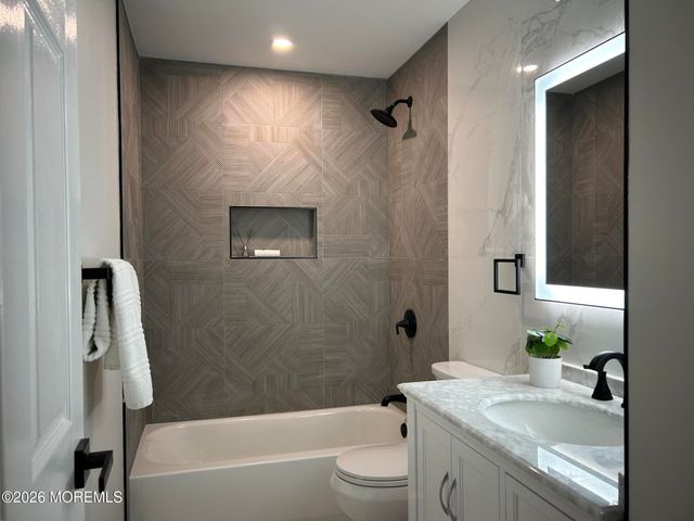 1035C Aberdeen Drive, Lakewood, NJ 08701