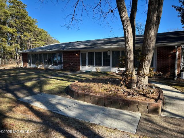 1035C Aberdeen Drive, Lakewood, NJ 08701