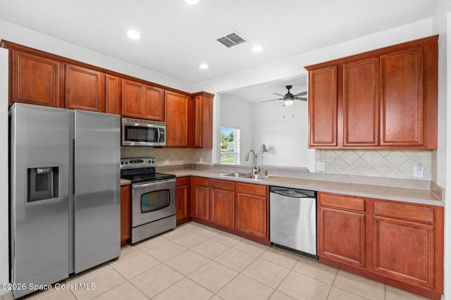4366 Fitzroy Reef Drive, Mims, FL 32754