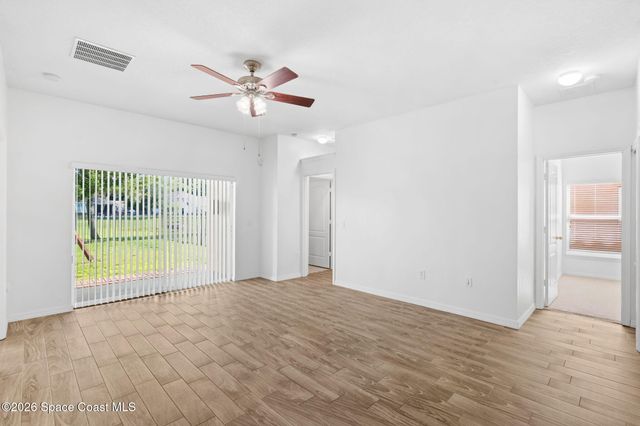 4366 Fitzroy Reef Drive, Mims, FL 32754