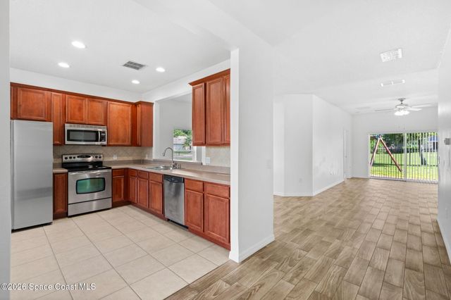 4366 Fitzroy Reef Drive, Mims, FL 32754