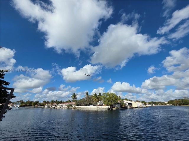 7282 Jacaranda Ln, Miami Lakes, FL 33014