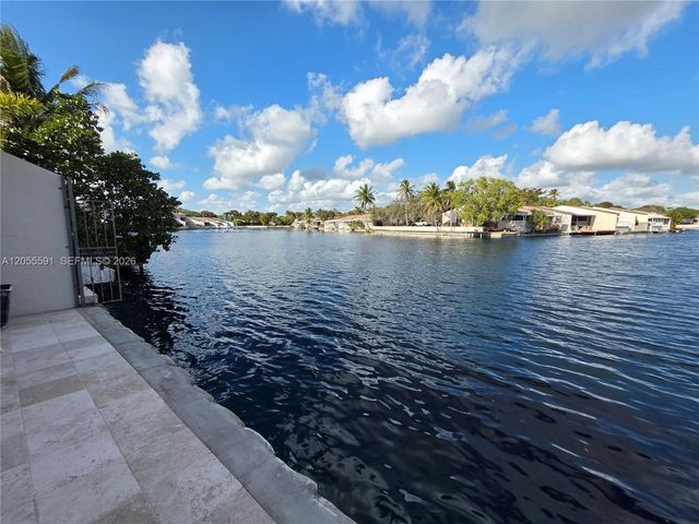 7282 Jacaranda Ln, Miami Lakes, FL 33014