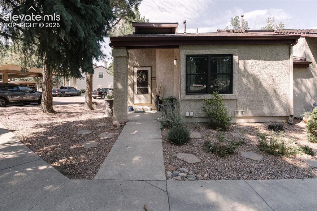 530 Autumn Crest Circle A, Colorado Springs, CO 80919 — photo 4