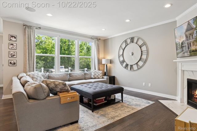 961 Truman Drive, Canton Charter Township, MI 48188