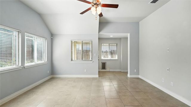 490 Nautical LOOP, Kyle, TX 78640