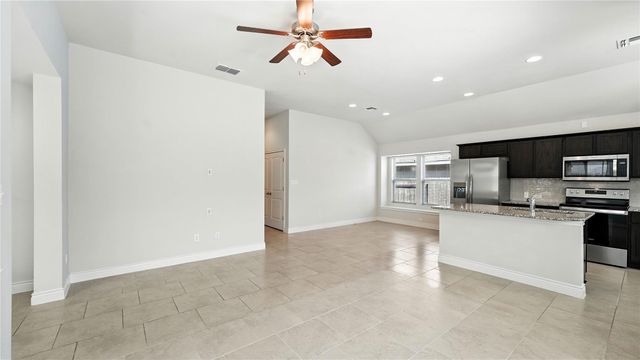 490 Nautical LOOP, Kyle, TX 78640