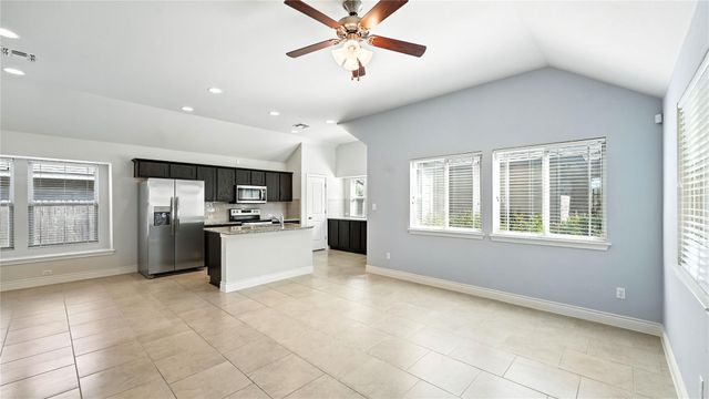 490 Nautical LOOP, Kyle, TX 78640