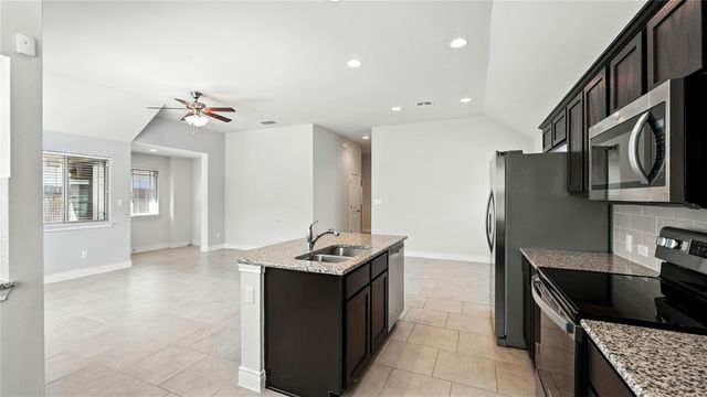 490 Nautical LOOP, Kyle, TX 78640