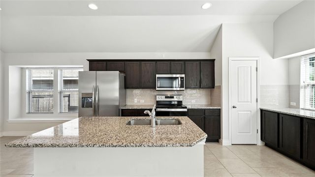 490 Nautical LOOP, Kyle, TX 78640