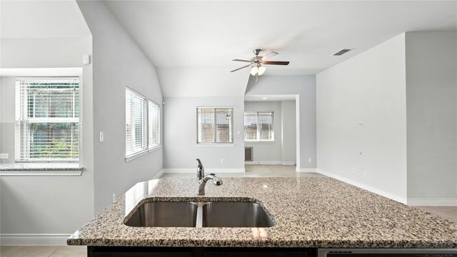 490 Nautical LOOP, Kyle, TX 78640