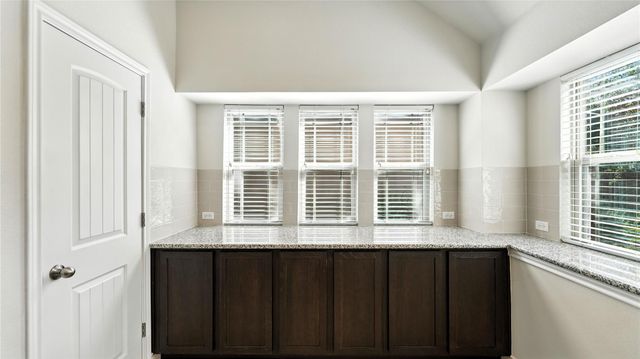 490 Nautical LOOP, Kyle, TX 78640