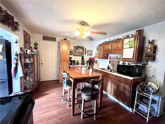 706 S Butler Drive, Harrisonville, MO 64701