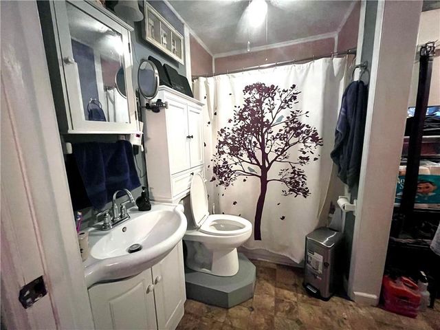 706 S Butler Drive, Harrisonville, MO 64701