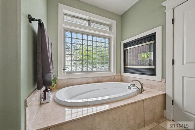 214 Whisper Cove Place, Idaho Falls, ID 83404