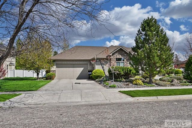 214 Whisper Cove Place, Idaho Falls, ID 83404
