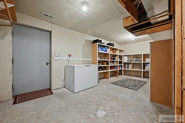 214 Whisper Cove Place, Idaho Falls, ID 83404