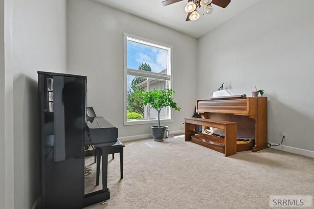 214 Whisper Cove Place, Idaho Falls, ID 83404