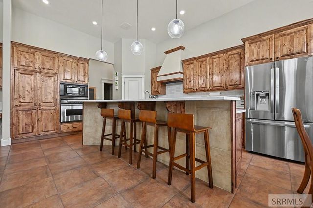 214 Whisper Cove Place, Idaho Falls, ID 83404