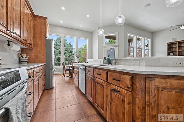 214 Whisper Cove Place, Idaho Falls, ID 83404