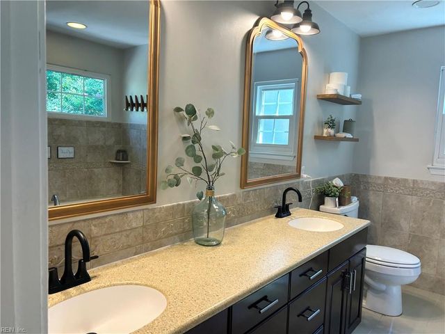 920 Foxboro DR, Newport News, VA 23602