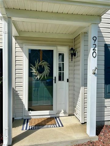 920 Foxboro DR, Newport News, VA 23602