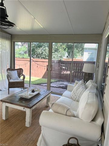 920 Foxboro DR, Newport News, VA 23602