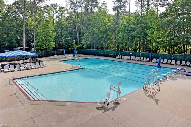 920 Foxboro DR, Newport News, VA 23602