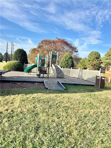 920 Foxboro DR, Newport News, VA 23602