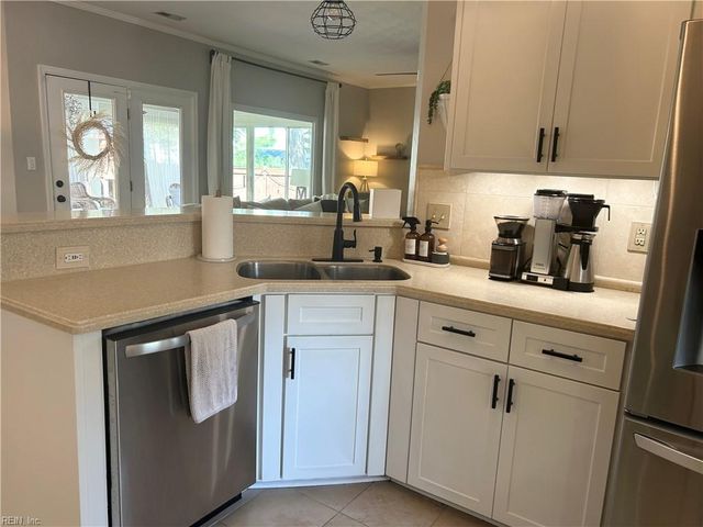 920 Foxboro DR, Newport News, VA 23602