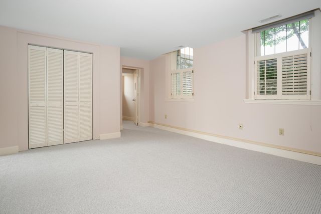 900 Vine Street 3, Chattanooga, TN 37403