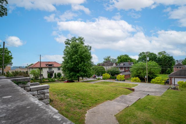 900 Vine Street 3, Chattanooga, TN 37403