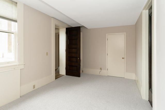 900 Vine Street 3, Chattanooga, TN 37403